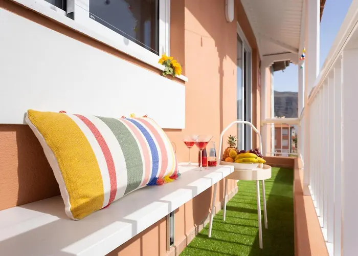 Home2book Sunny & Quiet House, Pool