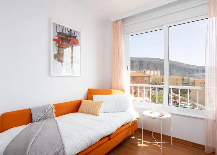 Apartament Home2book Sunny & Quiet House, Pool