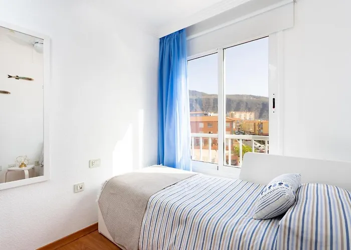 דירה Home2book Sunny & Quiet House, Pool *