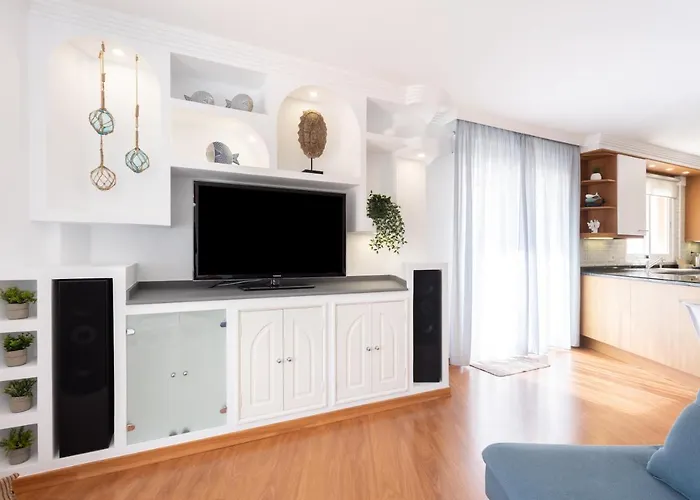 Home2book Sunny & Quiet House, Pool * קנדלריה