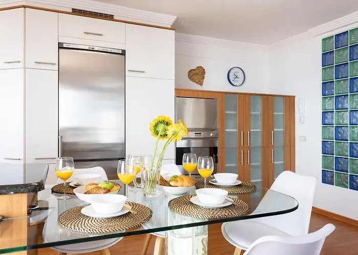 Home2book Sunny & Quiet House, Pool