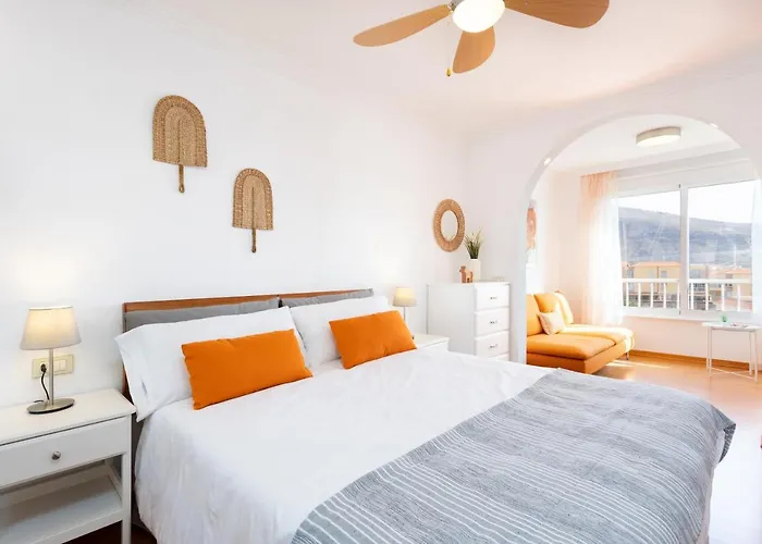 Home2book Sunny & Quiet House, Pool *