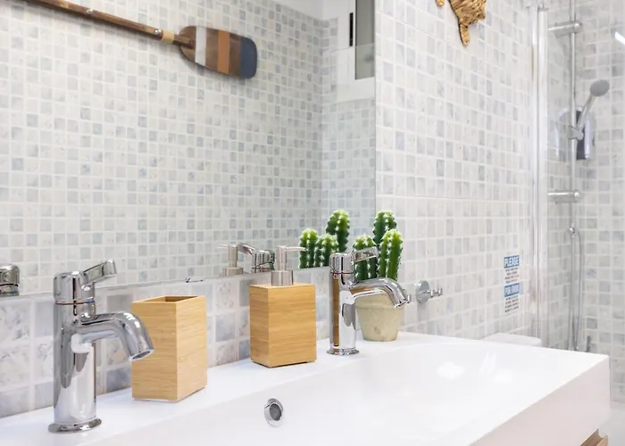 Lägenhet Home2book Sunny & Quiet House, Pool *