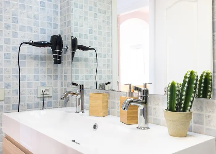 Home2book Sunny & Quiet House, Pool * קנדלריה